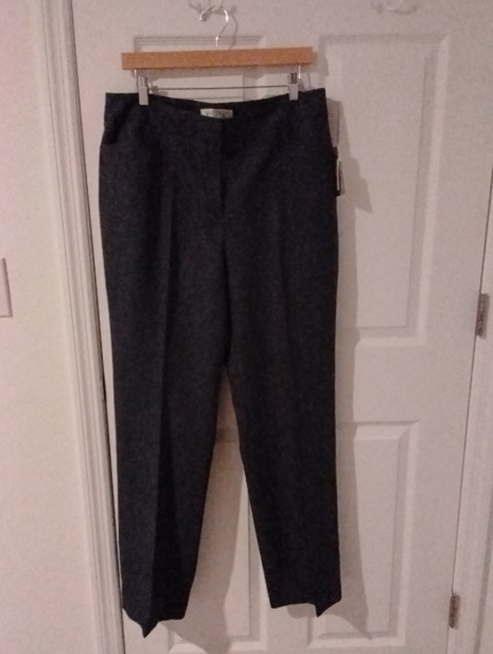 Kasper Navy Denim Look Pleated Tapered Dress Pants Size 12 NWT